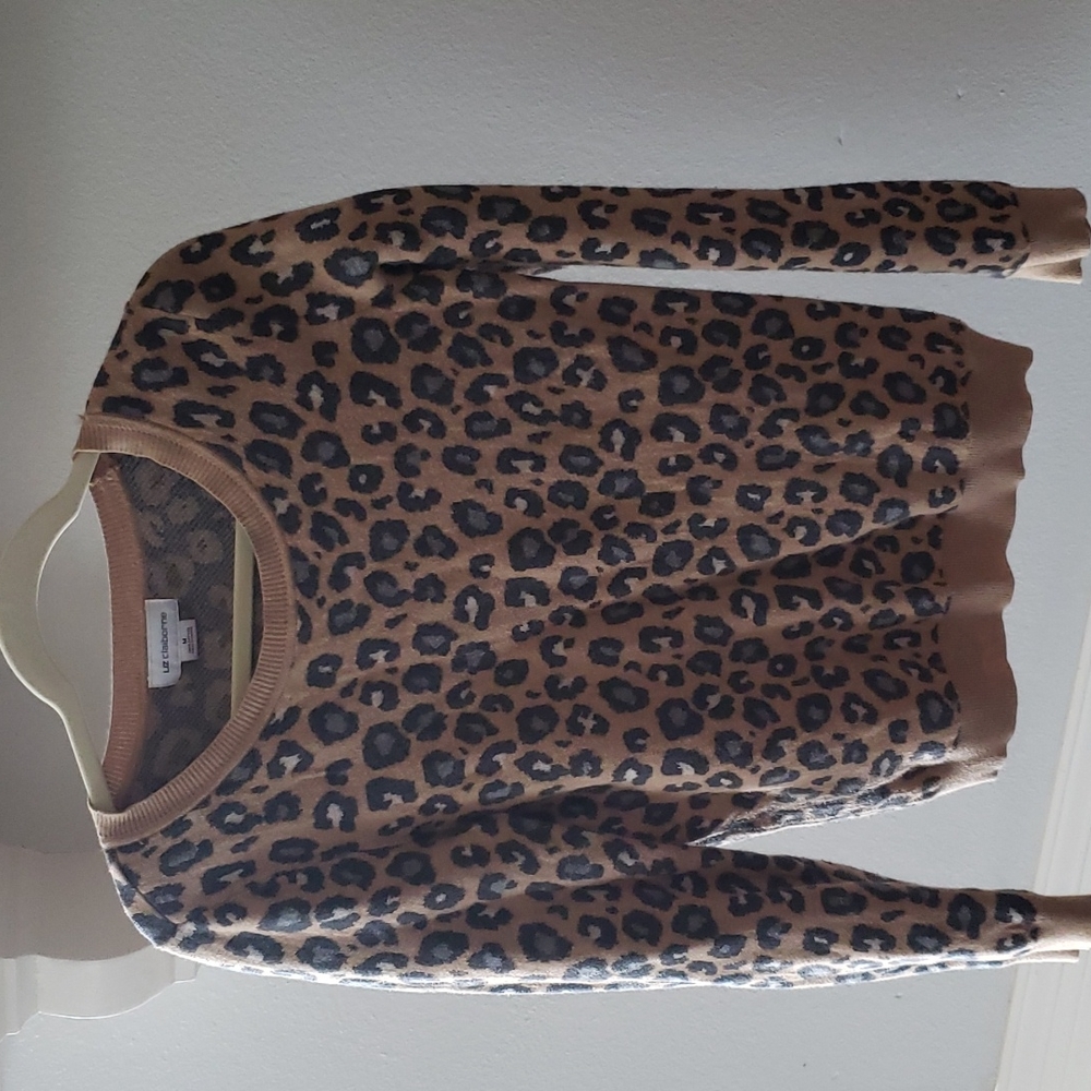 Liz Claiborne med. sweater